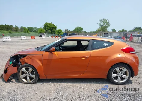 2012 Hyundai Veloster Base W/Black z USA, uszkodzony, nr VIN KMHTC6AD0CU043402